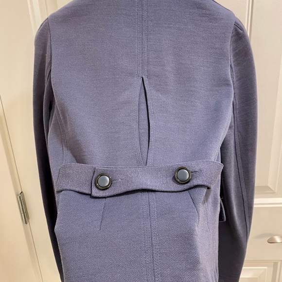 Hugo Boss women’s 2 piece jacket skirt set - Picture 2 of 11